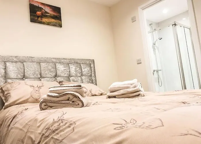 Deers Leap, A Modern New Personal Double Bedroom Holiday Let In The Forest Of Dean