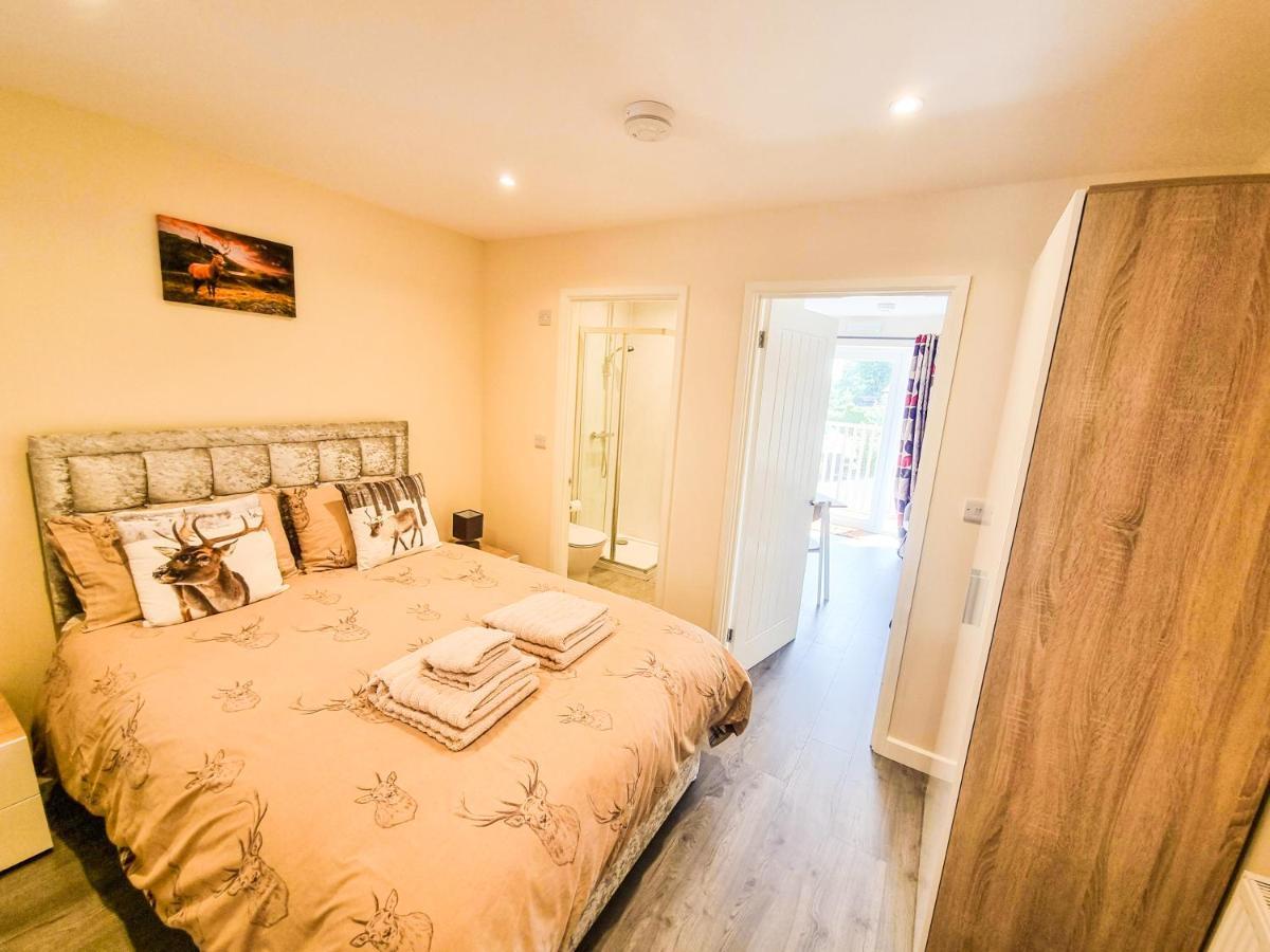 Deers Leap, A Modern New Personal Double Bedroom Let In The Forest Of Dean *
